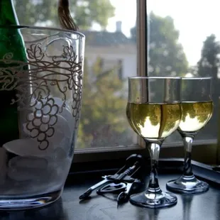 Come and enjoy our cozy antebellum Bed and Breakfast. Let us prepare you a delicious breakfast and enjoy a room from the past.