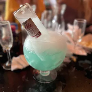 dessert, drink