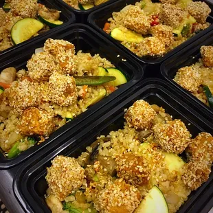 Sesame crusted tempeh &amp; veggie unfried rice