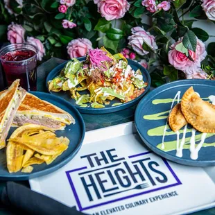 interior, nachos