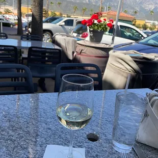 Pongo Sauvignon Blanc with a view of my beloved Cucamonga Peak &amp; Mount Baldy.