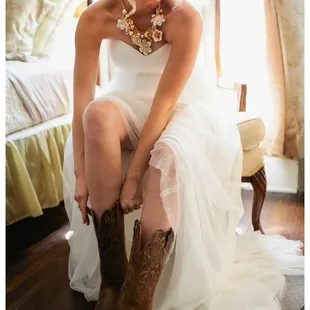 Recent wedding photos . We love shooting at this venue!