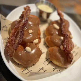 Elvis donut