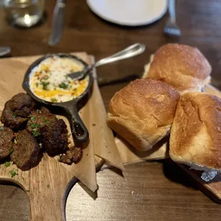 Meatballs &amp; bread