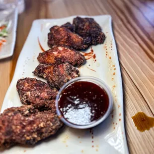 food, chicken wings and fried chicken