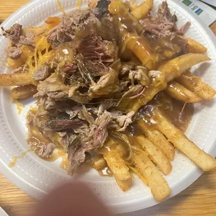 Poutine with pulled pork