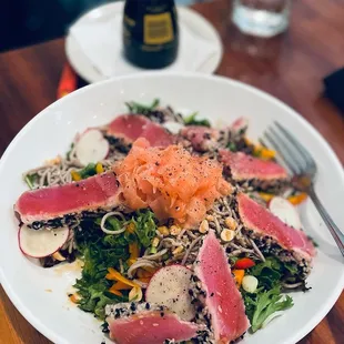 Ahi Sesame Tuna Salad