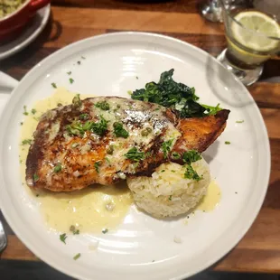 Blackened salmon, rice & spinach