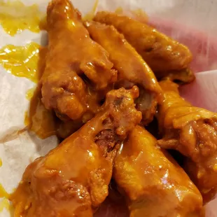 Carolina tangy gold wings, extra crispy