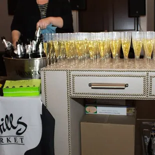 Bubbly for toasts at Yelp&apos;s Phony Matrimony!