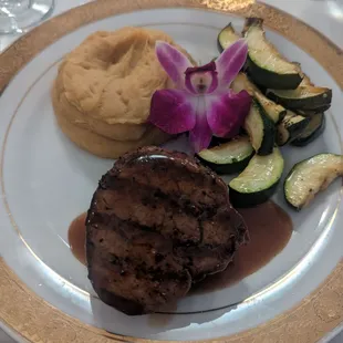 Filet mignon, grilled zucchini and mashed sweet potatoes