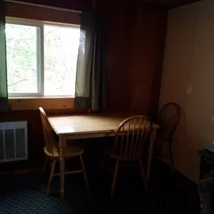 Cabin 4 dining table
