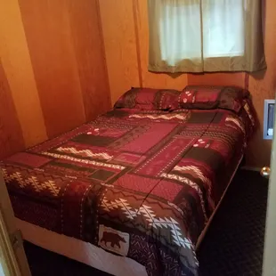 Cabin 4 bedroom 1