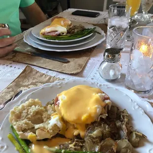 Eggs Benedict