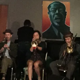 This is Craig the clarinetist, Shaye the band leader &amp; plays the coronet, and Barnabus is the trombonist. Amazing talent!