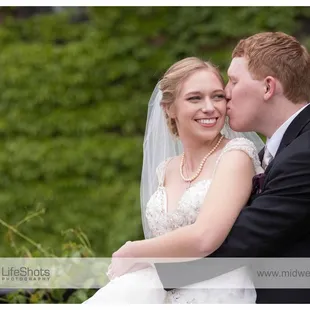 that ivy out front adds so much to the image potential at this venue