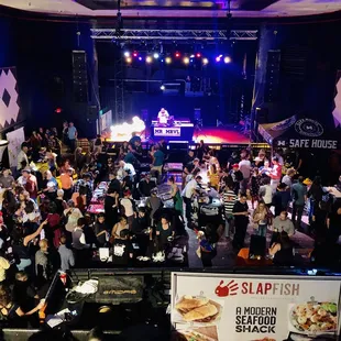 a large crowd of people