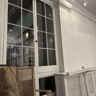 Columns around the windows