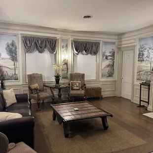 Gentlemen's sitting room