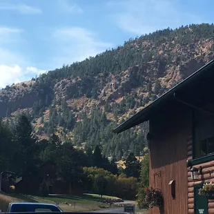 Outside the Pinecrest Event Center, looking to the west is Mt. Chautauqua.