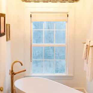 Spa tub in bridal suite