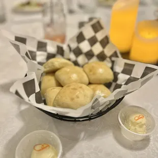 Dinner rolls