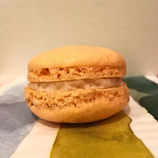 Pumpkin spice macarons  We're so ready for fall over here