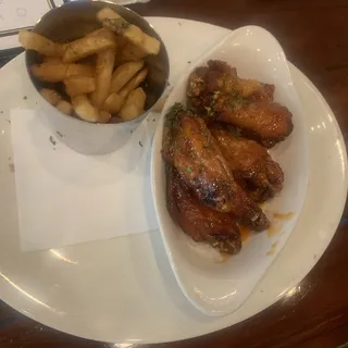 6 Wings and Fries Lunch