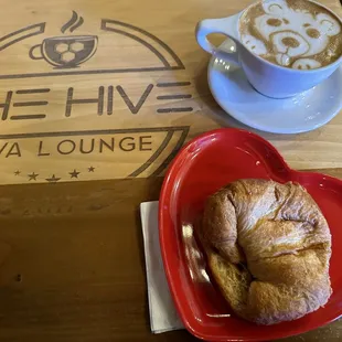 The cutest Lavender Latte ever!!! Made with oatmilk even!! Cinnamon &amp; honey croissant was so right with it too!