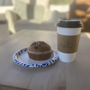Vanilla Chai Latte &amp; Blueberry Muffin