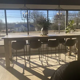 8-person high top table