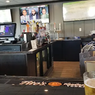 Full service bar, popular taps and bottle beers!