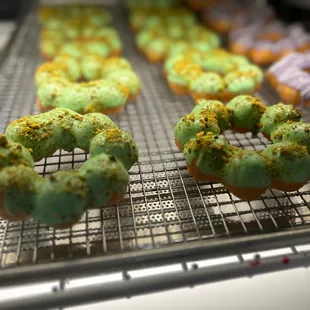 donuts on a cooling rack