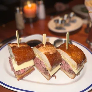 FRENCH DIP SANDWICH