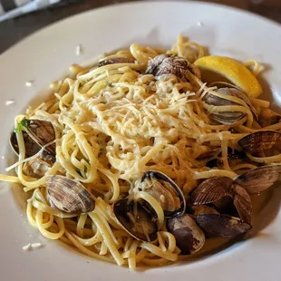 Clam linguine