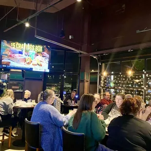 Friday, 8 December 2023 -- inside Hooley Pub and Kitchen in Strongsville Mall