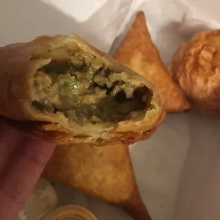 Philly Cheesesteak Sambusa