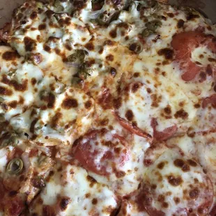 Small 1/2 tomato and onion 1/2 green olive and onion