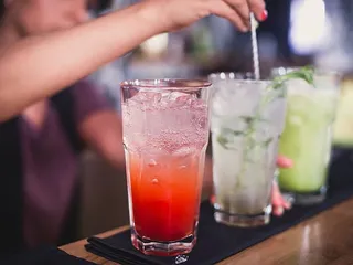 Bartenders 2 U