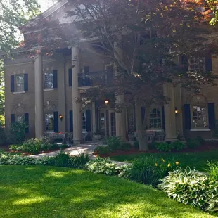 The Historic Wilson-Vaughn Hostess House is a beautiful lunch, wedding and special events venue. Open weekdays to the public for lunch.