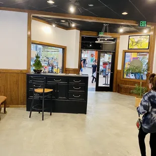 Entrance/exit