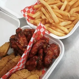Bbq and lemon pepper with fries