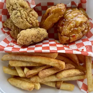 Boneless combo: sweet chili &amp; lemon pepper