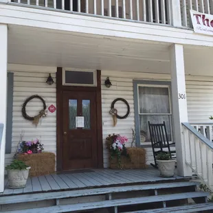 The door to the tea room