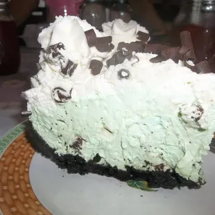 Chocolate Chip Mint Creamy Pie