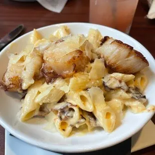 Scallop mac n cheese