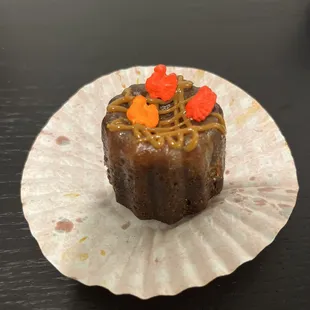 Dulce de leche canelés