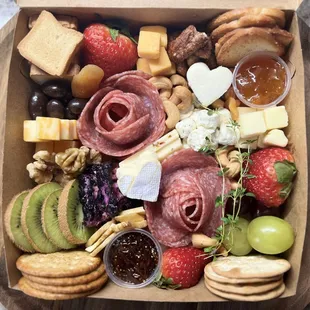 Charcuterie Box for 2-3