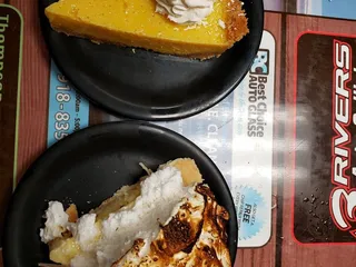 Runts Bar-B-Q & Grill