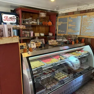 Separate building for ordering dessert. Ice cream and good baked goods .